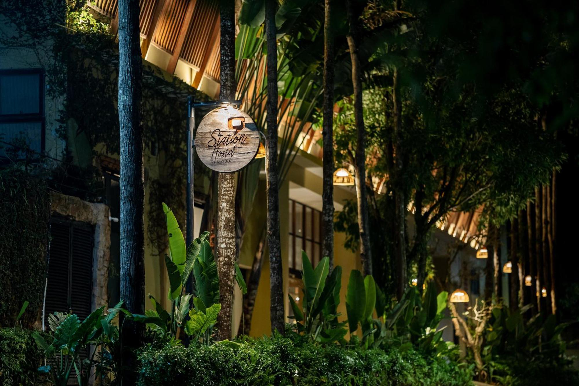 9Station Hostel & Bar Phu Quoc Exteriör bild